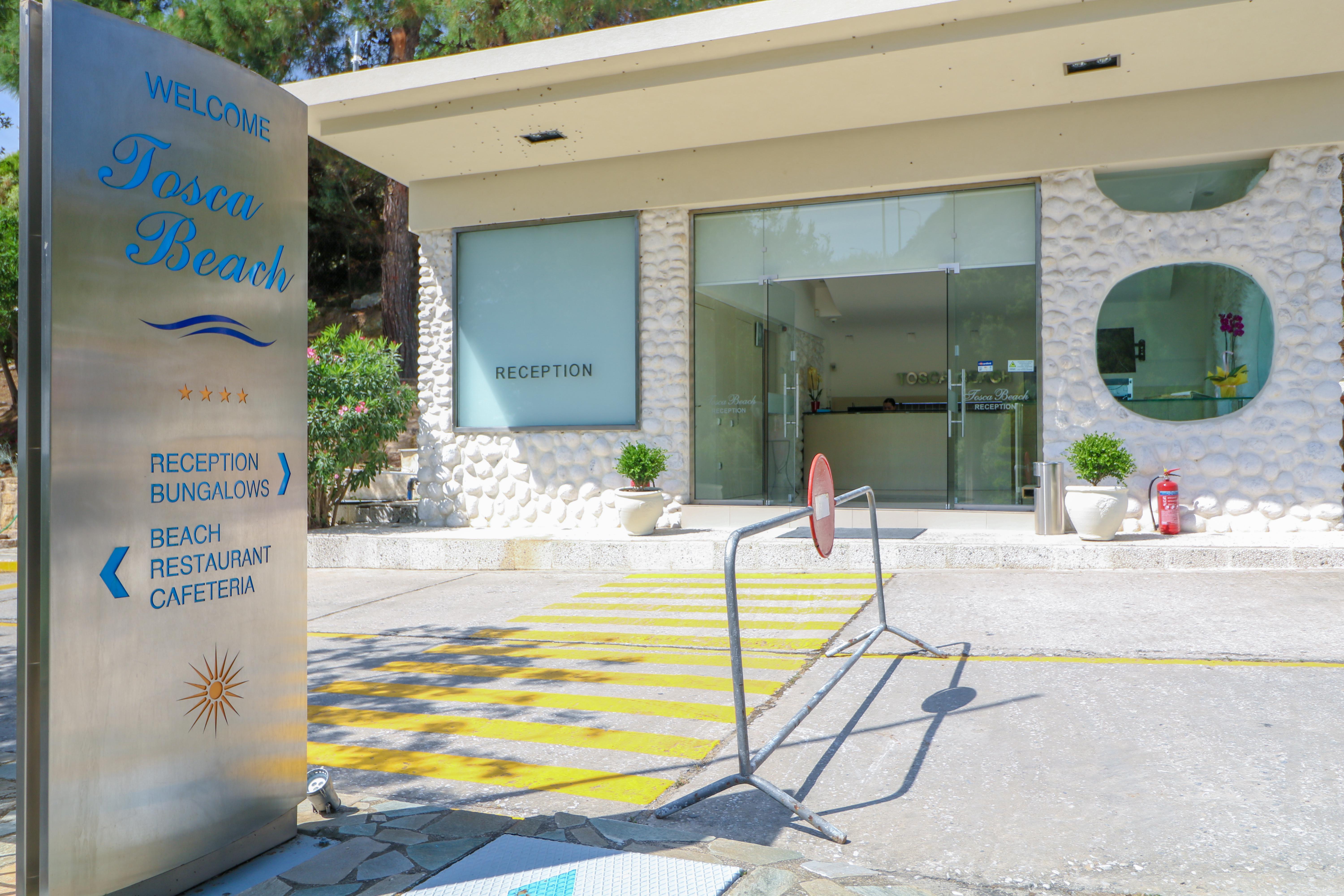 Tosca Beach Hotel Palaiontsiflikion Ngoại thất bức ảnh
