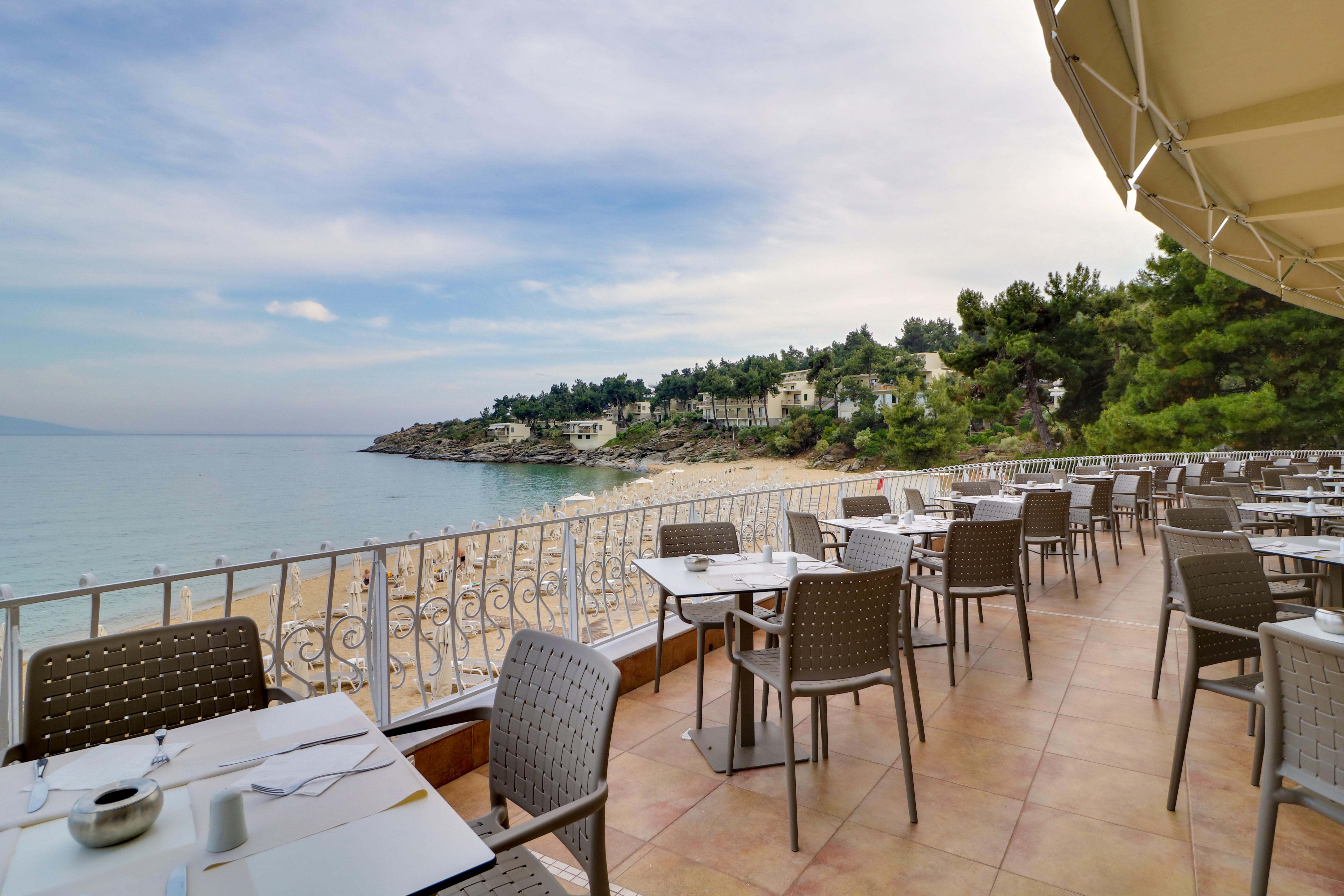 Tosca Beach Hotel Palaiontsiflikion Ngoại thất bức ảnh